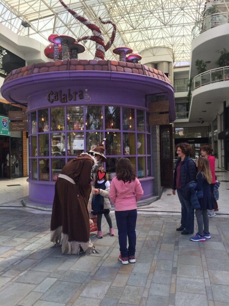 53844255_2113960441975274_6175598823398703104_o-768x1024