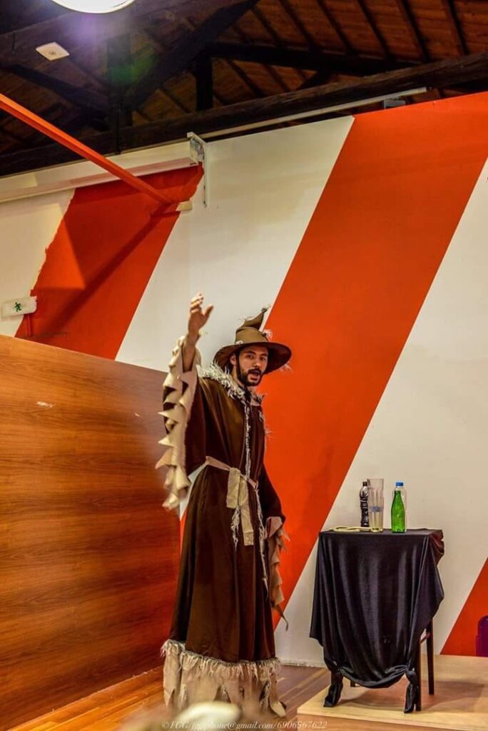 75450082_2847308591986755_1958616713176023040_o-684x1024